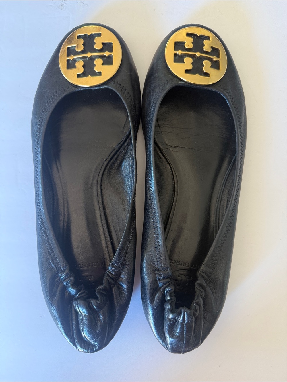 Tory Burch Reva Black Leather Ballet Flats with Gold Logo Medallions sz 9.5